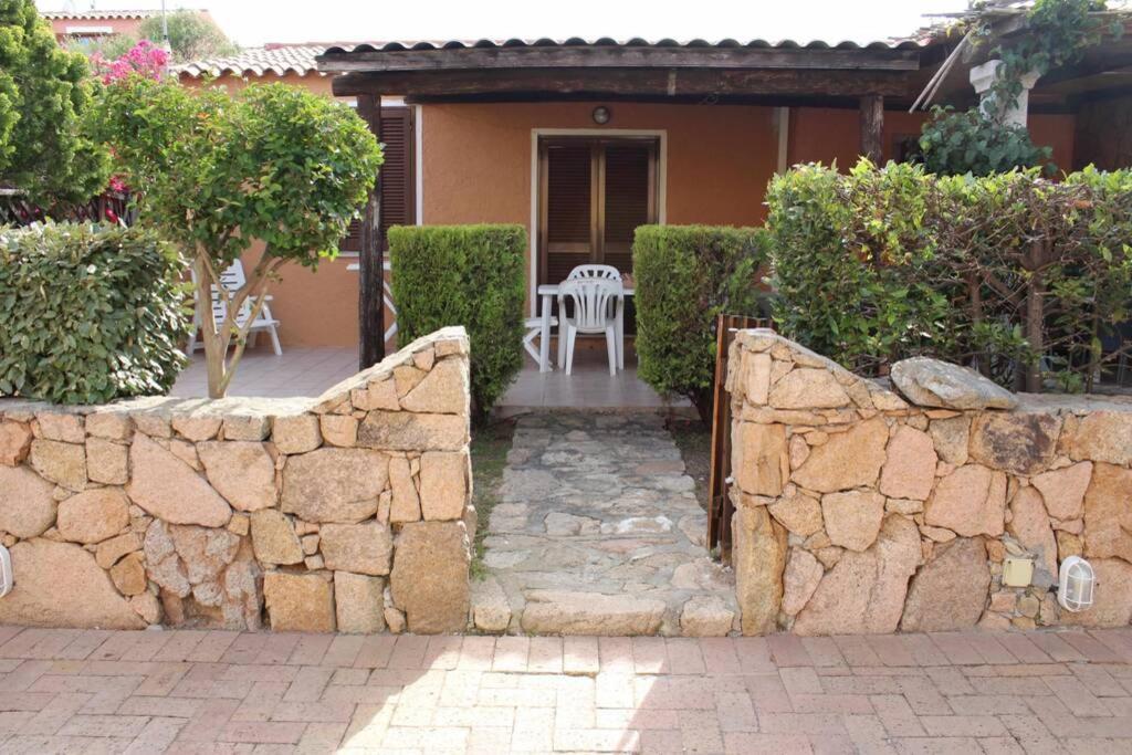 Casa Di Lu' - Bilocale Con Giardino - Porto Pollo Apartamento Exterior foto