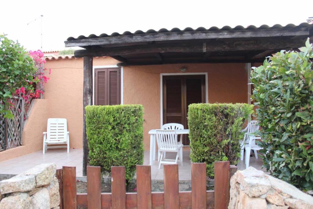 Casa Di Lu' - Bilocale Con Giardino - Porto Pollo Apartamento Exterior foto
