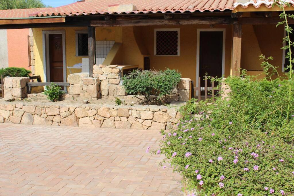 Casa Di Lu' - Bilocale Con Giardino - Porto Pollo Apartamento Exterior foto